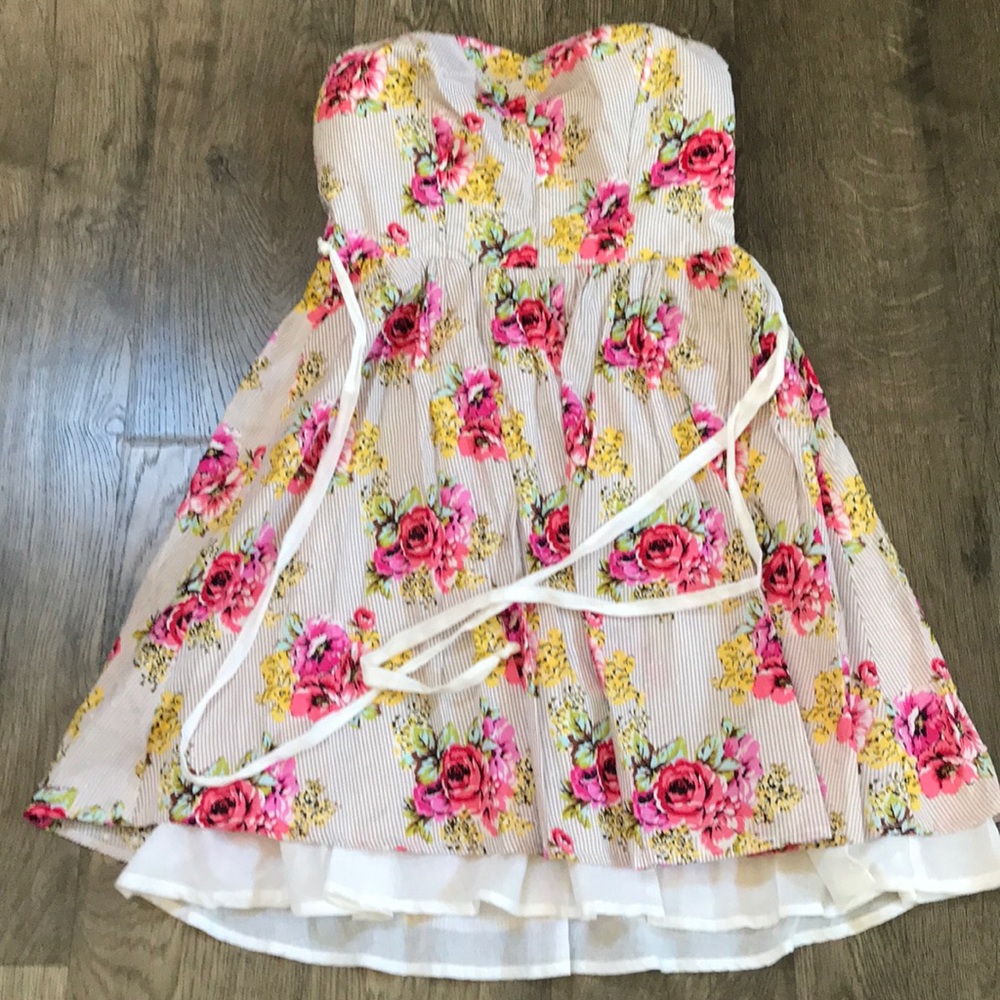 Strapless flower dress